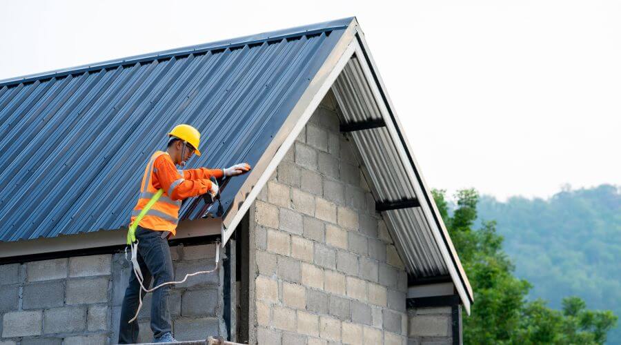 Professional residential roofers in Campbellsburg, IN